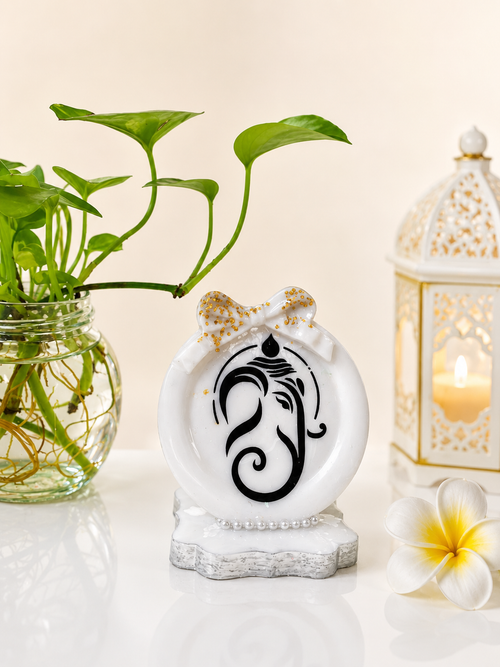 Handmade Ganesha Resin Decor with Crystal Flowers (Copy)